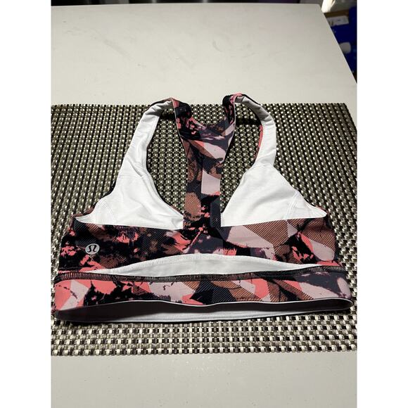 Lululemon Break Free Bra Size 2 EUC - Picture 3 of 5